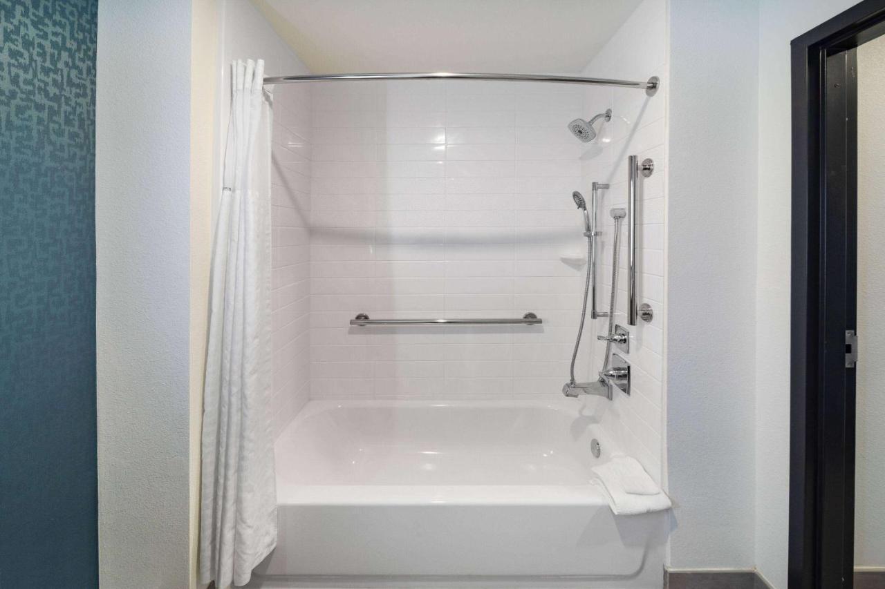 La Quinta Inn & Suites By Wyndham Texas City I 45 Bagian luar foto